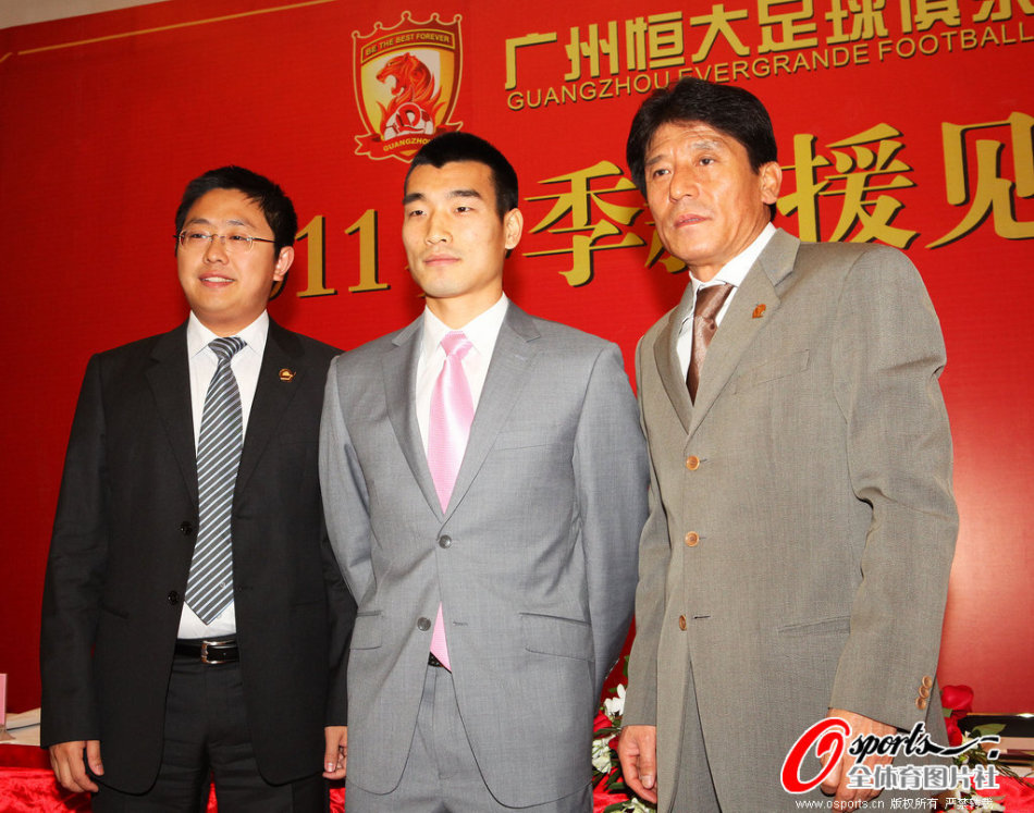 官方：凌空抽射轰出世界波，王燊超当选中超第29轮最佳球员