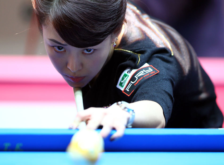 世界女子花式台球公开赛潘晓婷领衔众美女冷艳