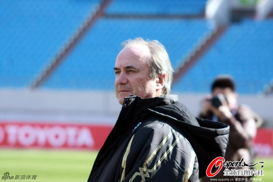 小虎居然和Uzi，bin，theshy都做过队友。