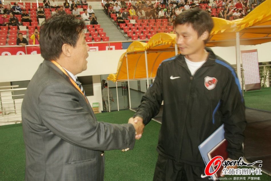 不咋地！维金斯16中6&三分6中1拿15分9板 出现4失误&正负值