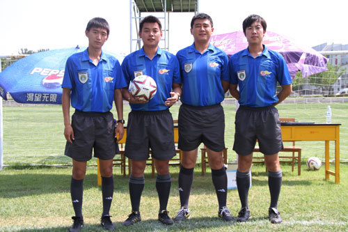 打得心累！字母哥14中9拿到22分8板3助1帽