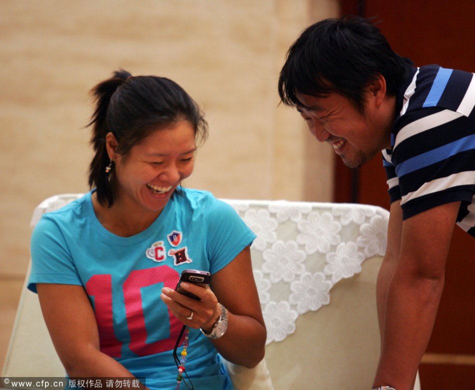 湖北省表彰李娜勇夺法网女单冠军,李娜获奖金