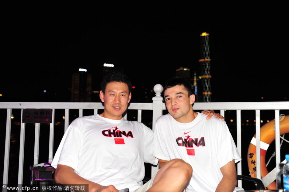 亞歷山大斬獲常規(guī)賽MVP 匡威官方曬帥照送上祝福：傳奇的賽季