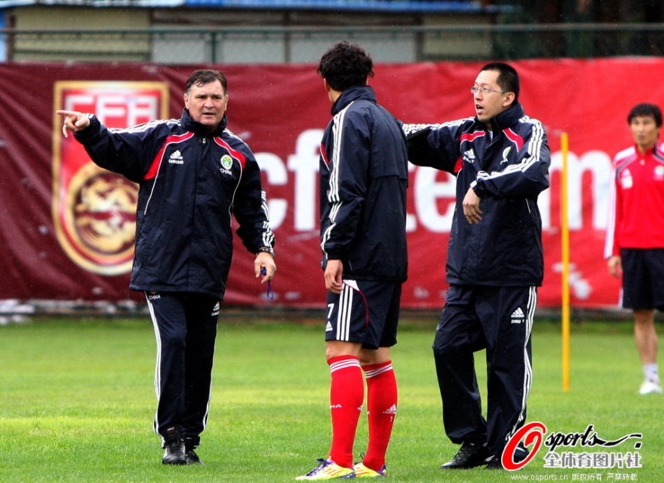杨瀚森完成NBA首秀 需要学习的东西还很多