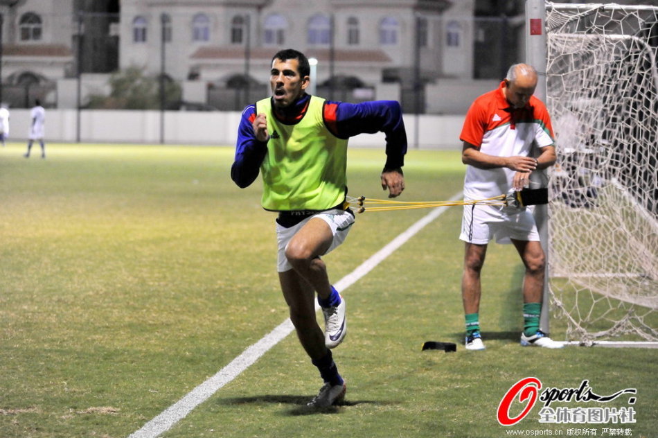 這賽季會比較常見！馬威掩護后下順 起飛接布克吊傳空接暴扣！