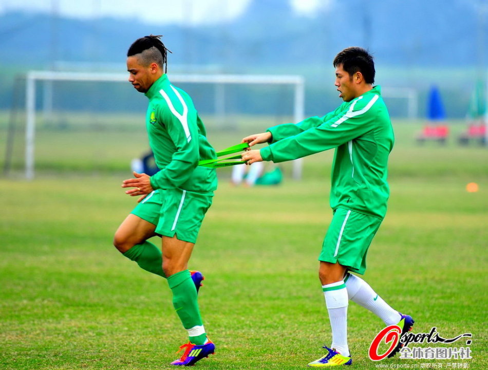 记者：海港错失良机后穆斯卡特并非被“气”走，而是抽空上个厕所