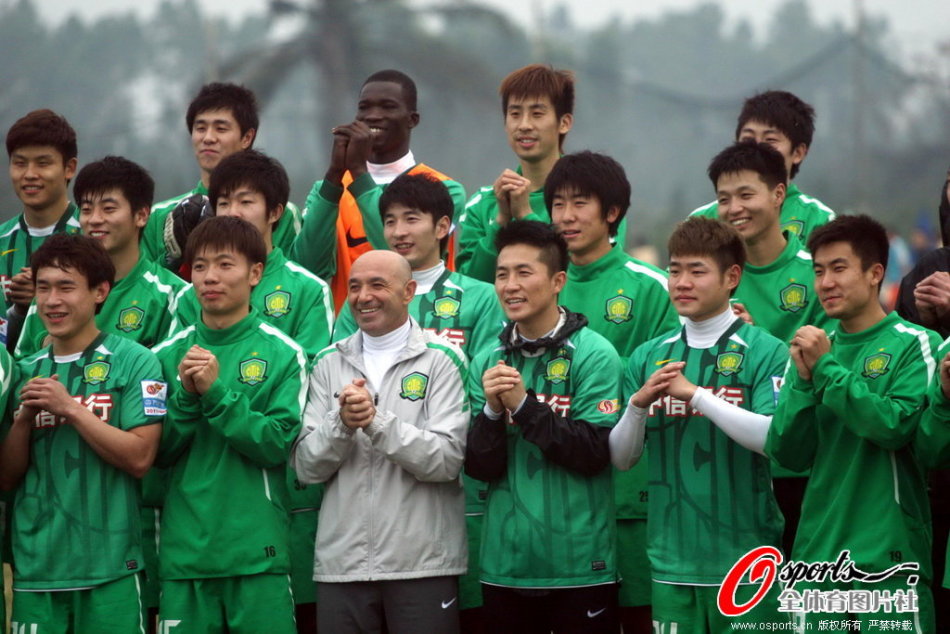 小虎居然和Uzi，bin，theshy都做过队友。