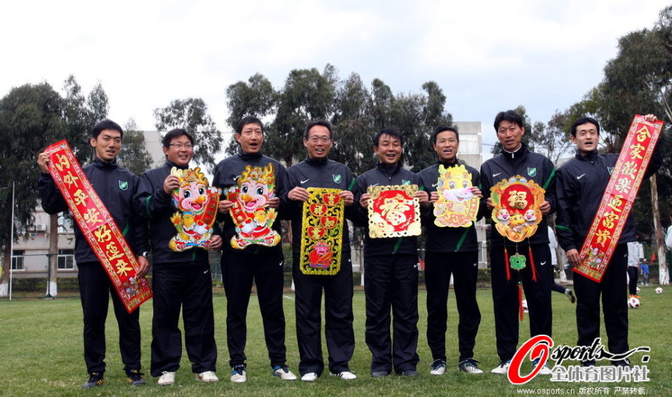 2轮换+1首轮2次轮，ESPN：各队认为莫兰特交易价值与23年欧文相仿