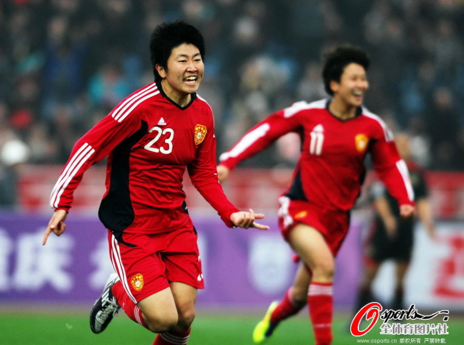 自2022年3月以来，罗马首次取得欧战客场两连胜