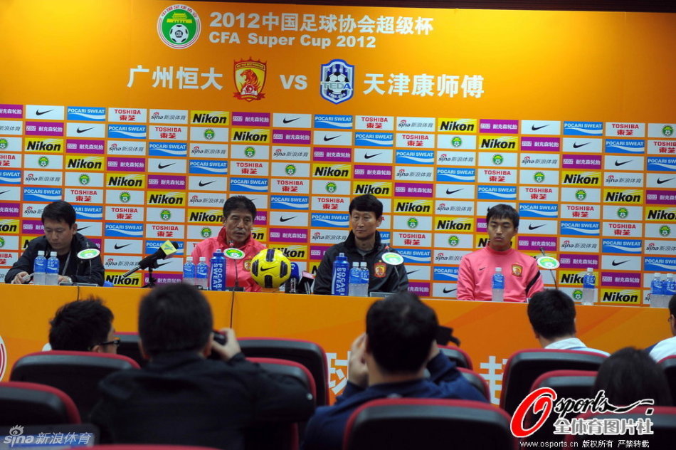 王佳是為了活躍節目效果還是真忘了王洪澤陳家政名字？？？