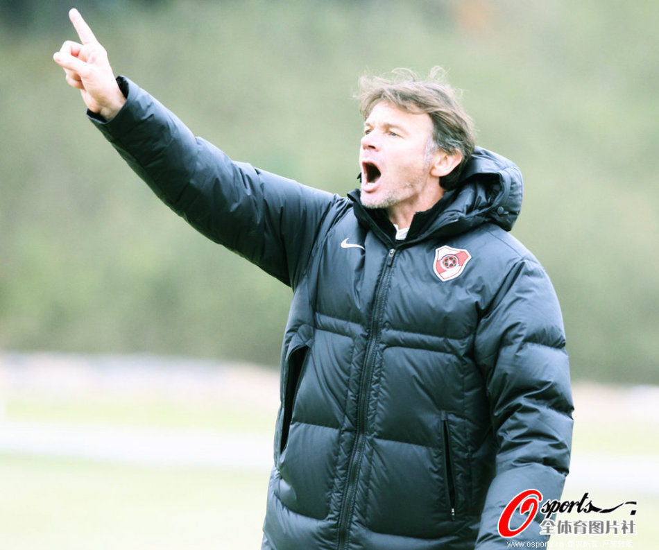 這賽季會比較常見！馬威掩護后下順 起飛接布克吊傳空接暴扣！