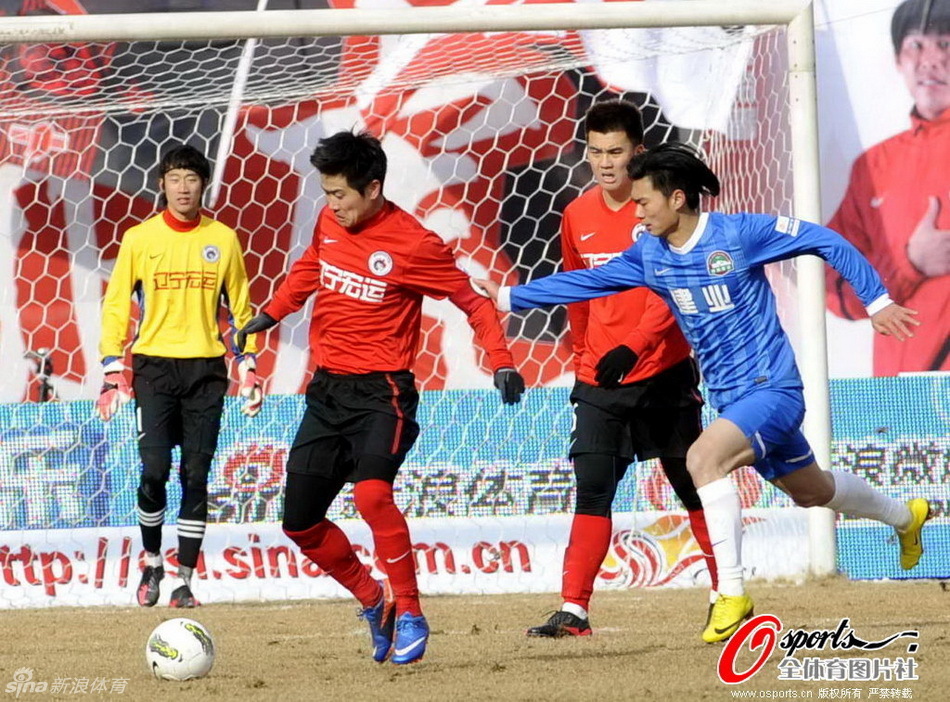 [流言板]主持小钰晒日常照：每天都在到处窜着打工