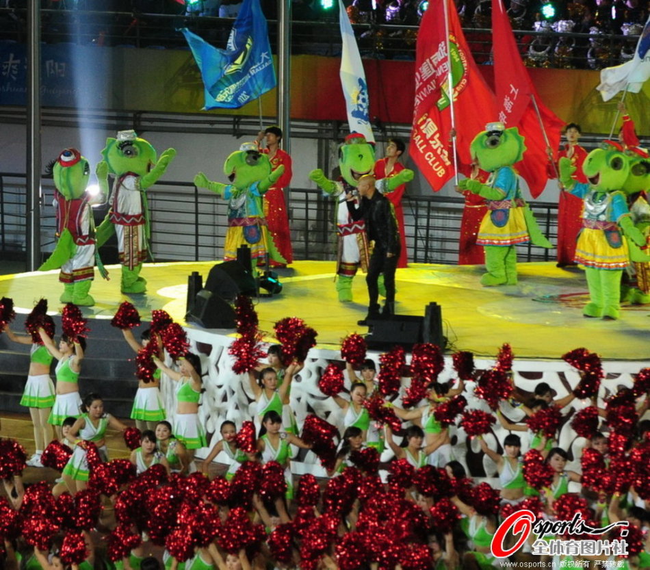 反转？波蒂斯：字母哥见义勇为是假的，若是真的早就有视频流出了