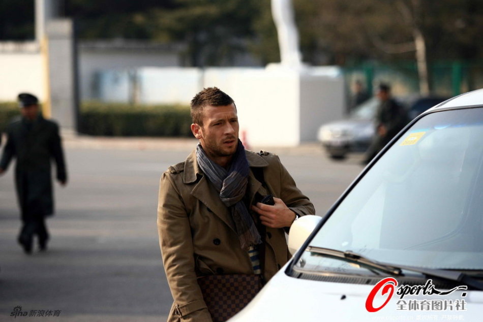 打臉庫班！NBA名記曝猛料：獨行俠將聽取AD報價，圍繞弗拉格重建