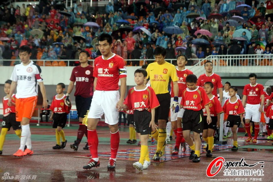 [流言板]約基奇在11月場均32.8分12.5板10.9助，期間球隊取得9勝2負