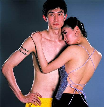 ??TJD傳球給希爾德&后者黃油手出界 科爾叫波斯特準(zhǔn)備熱身！