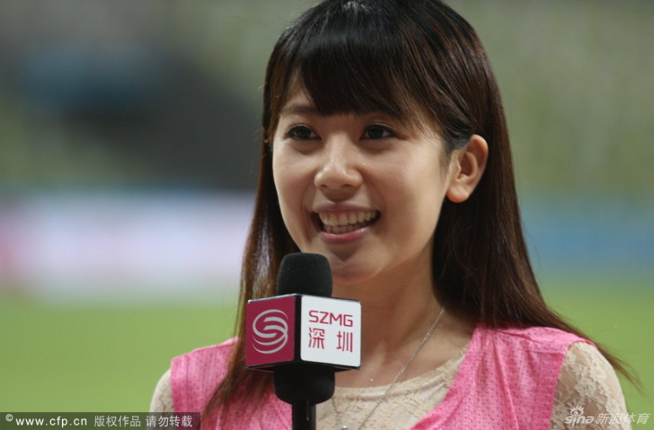 杨毅：里夫斯是乡村男孩&没运动能力不适合湖人 湖人27年要钓大鱼