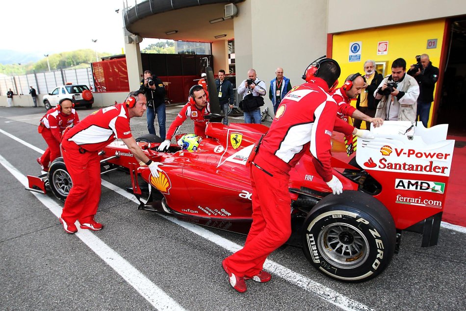 赛道工人修理路面-当地时间,举行的,意大利,第