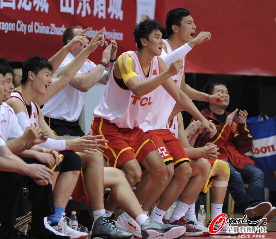 中国男篮78 76美国明星队