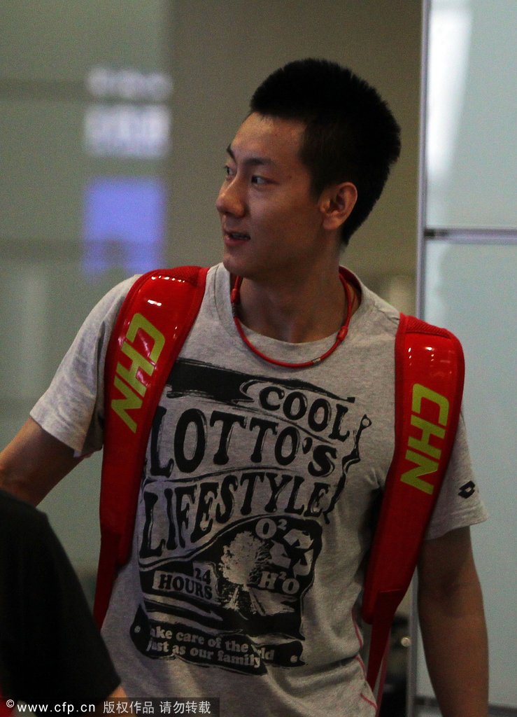 王仪涵朴素红T恤-羽毛球队,汤尤杯