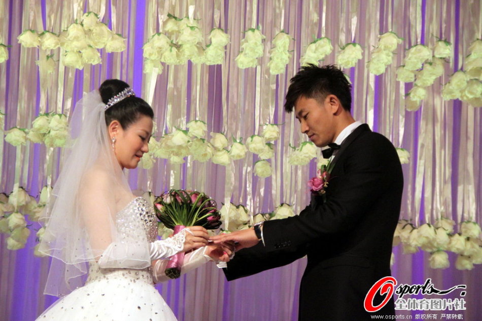 壞消息，國王薩博尼斯左膝半月板部分撕裂，將缺席相當長一段時間