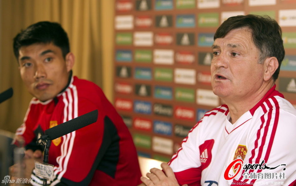 [流言板]目前已三連敗！快船曬備戰訓練片段：我們要一起度過困難時期