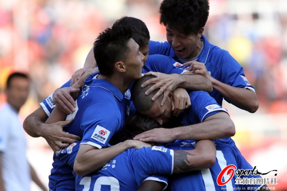 34岁阿联酋国脚奥马尔宣布退役，曾被誉为“海湾梅西”