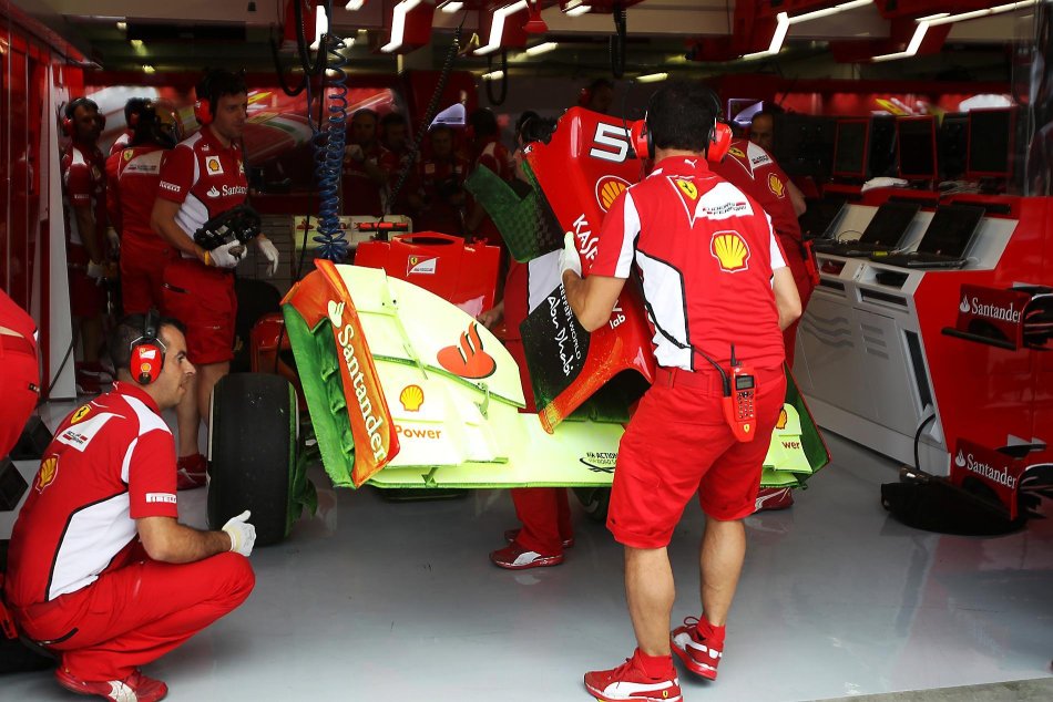 法拉利测试新前翼-21-24,瓦伦西亚,欧洲站,西班牙