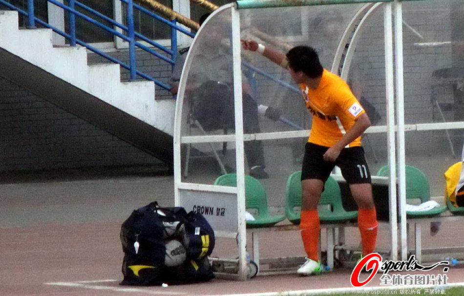 克努佩爾生涯前15場比賽命中50記三分 創NBA歷史最快紀錄