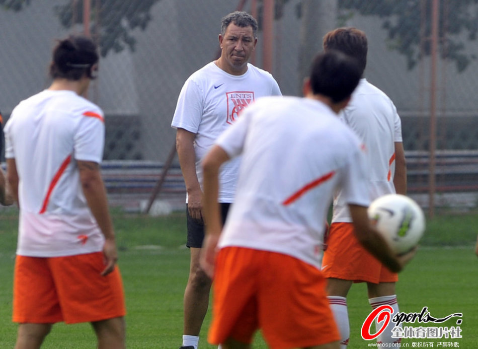 家中遭遇严重火灾！队记：斯波仍将执教明天对阵黄蜂的NBA杯比赛