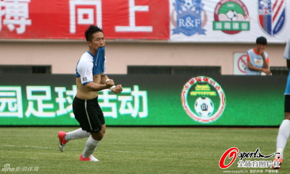 最頂級的牛馬，悲壯且無奈