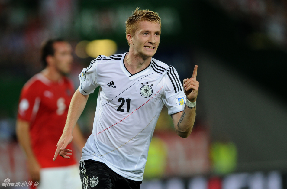 世界杯预选赛-德国2比1险胜奥地利