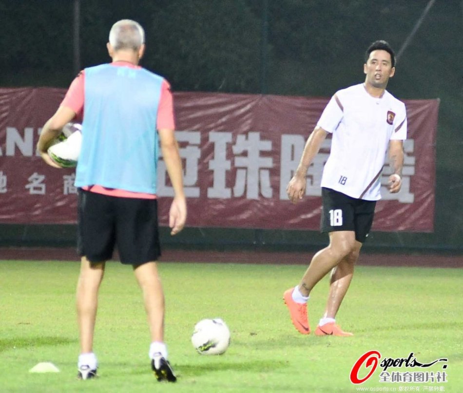 职业选手状态下滑应该坚守赛场还是体面退役？