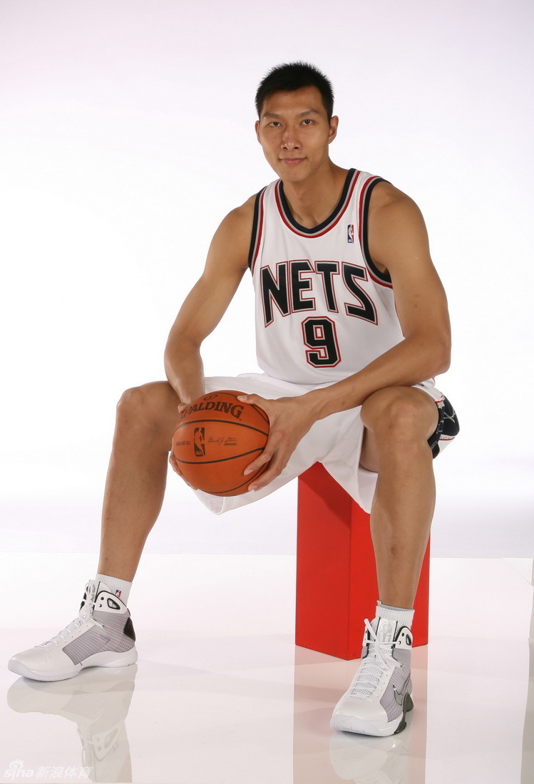正式签约湖人!22张高清图片带你回顾易建联的nba生涯