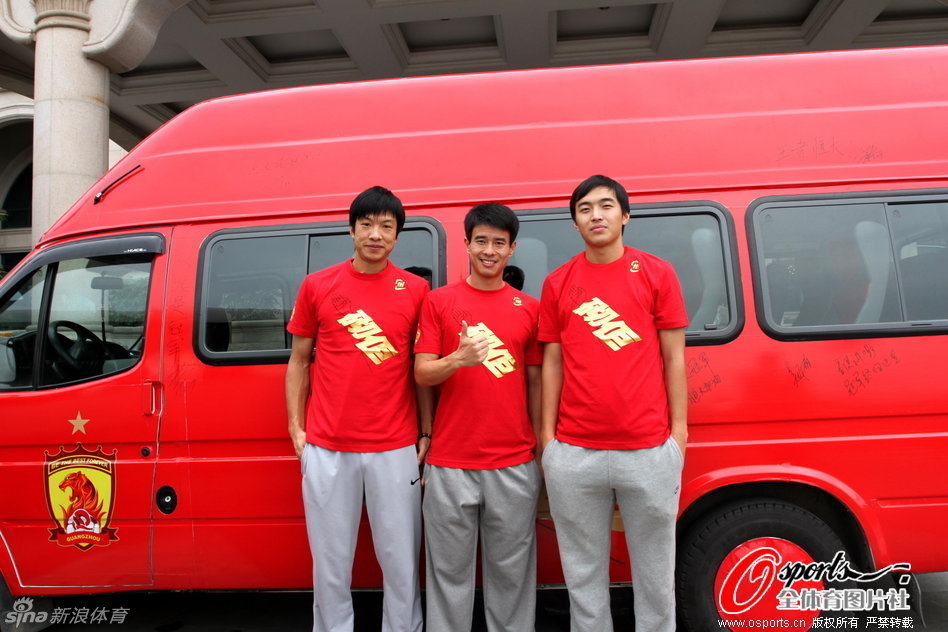 津媒：男篮主帅郭士强刚完成逆袭，国足万一也出现土帅改命奇迹？