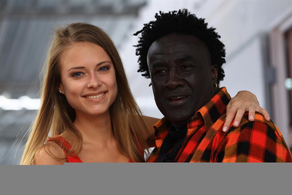 费尔南多-阿隆索的俄罗斯女友dasha