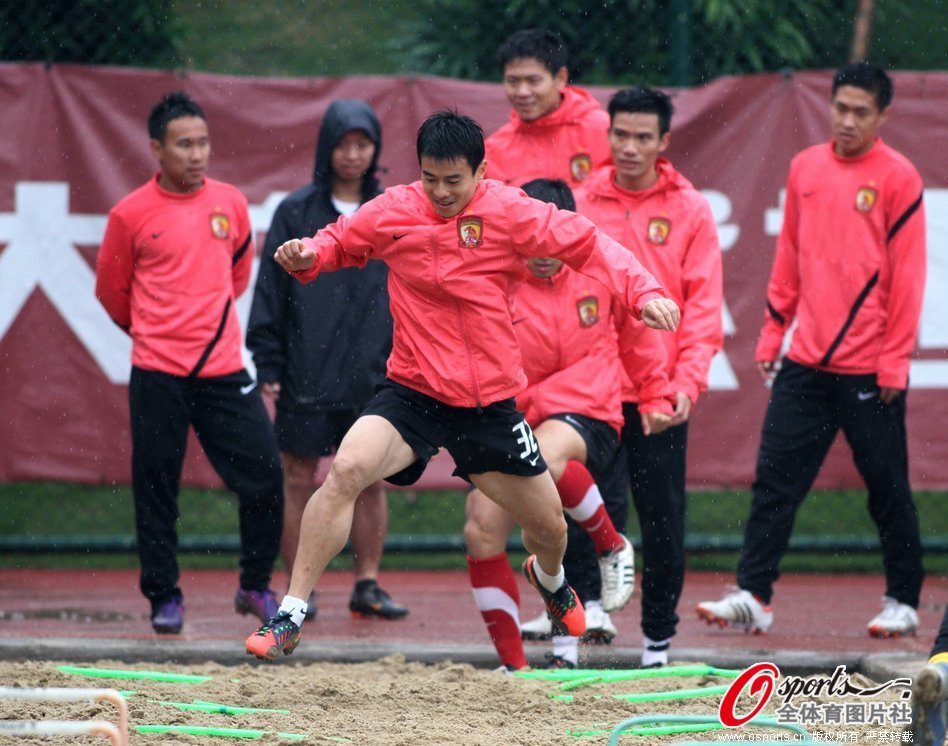 英媒：弗里克认可拉什福德，巴萨计划未来几周与曼联谈买断事宜