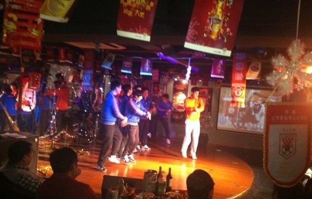 北京市奥运冠军、世界冠军进基层活动走进养老社区