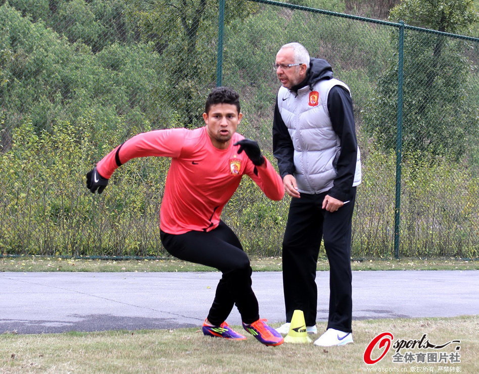 杜蘭特解釋在火箭戰勝魔術比賽中，為何對阿門·湯普森不守規矩