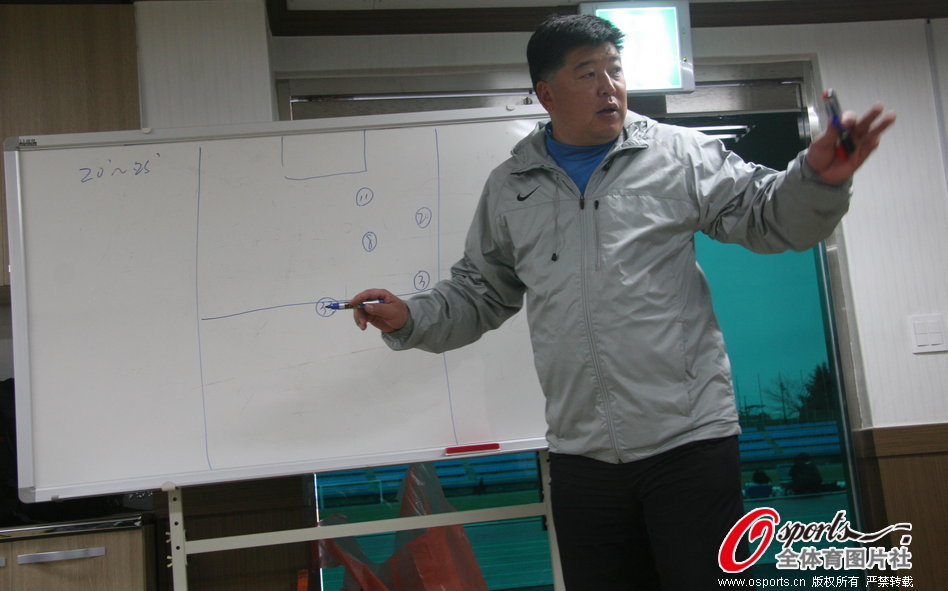 超过奥尼尔！记者：字母哥目前场均禁区拿23.3分 历史第一