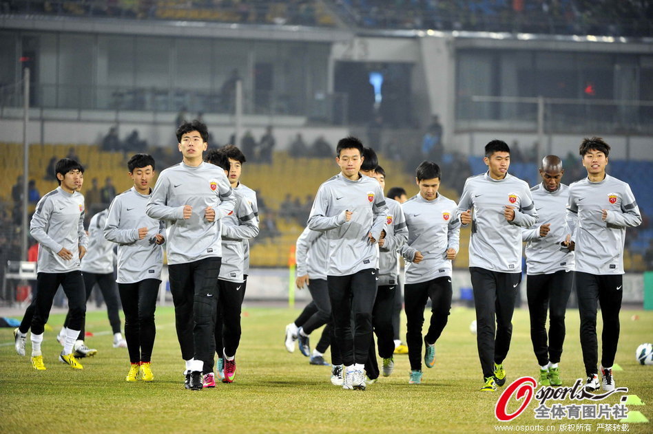 北京国安对上海上港图片