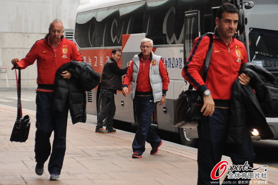 [流言板]杜兰特喷莫兰特父亲：你儿子不想待这，享受最后一个周末吧