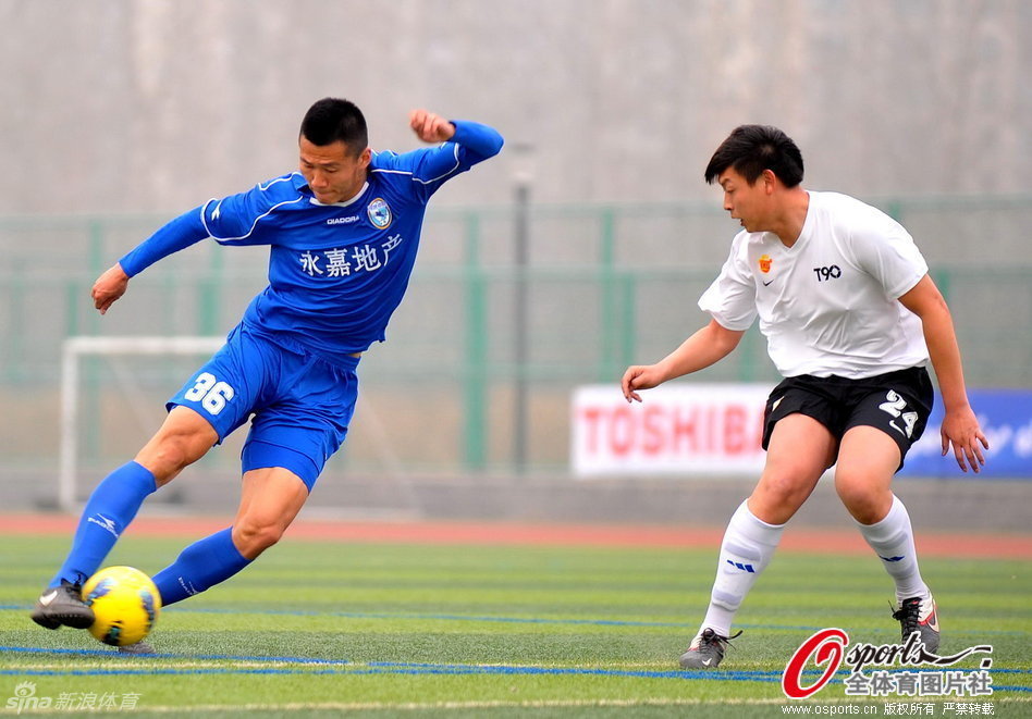 ?？怂?6+9沃克生涯新高38分 馬刺主場力克老鷹