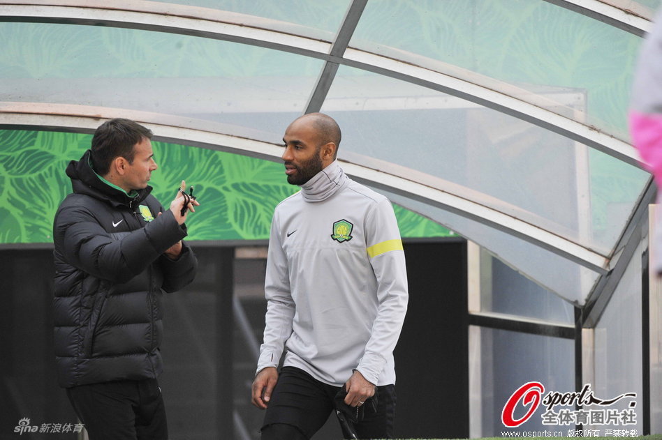 蓉城队1比2不敌河南队 提前退出中超争冠战