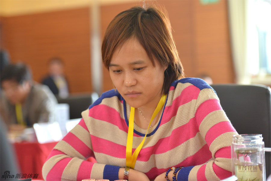 女子象棋冠军风采_高清图集_新浪网