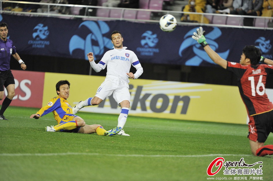 shy粉和uzi粉公認，兩個神都是被meiko打退役的