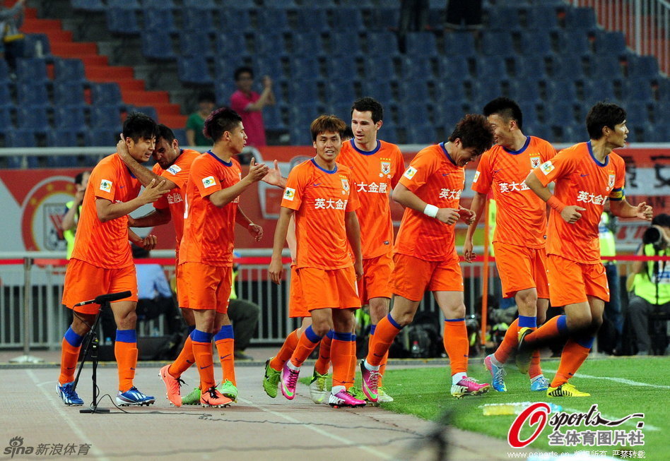 現在NBA東強西弱，東部群魔亂舞，西部不進則退，勇士是西部底線