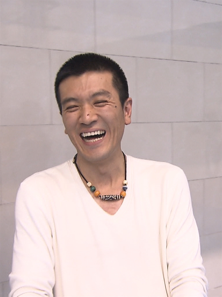 杨子全程陪伴黄圣依跳水