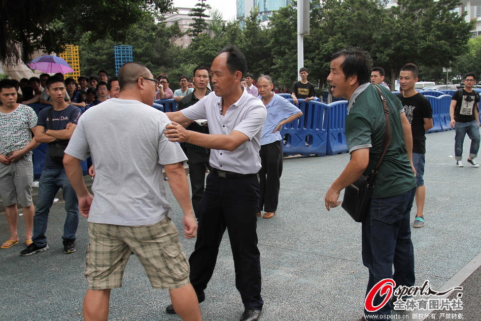 [流言板]勇士不敵開拓者遭遇主場首次輸球，目前主場戰績為5勝1負
