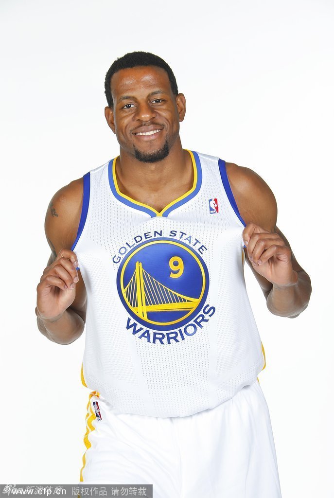 伊戈达拉亮相勇士